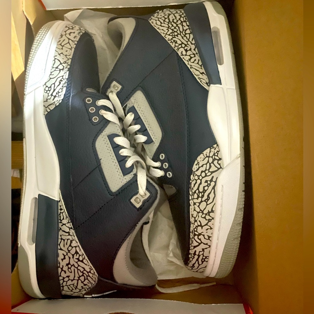 Jordan’s size 10-13